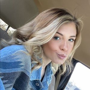 Meet your Posher, Madi